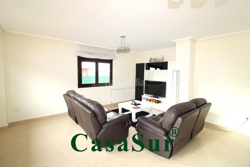 Foto 649b6517-ea96-4fc4-956b-03515f9a7cef. Chalet con riscaldamento parcheggio piscina in Aldeamayor de San Martín