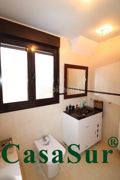 Foto 99d8a511-4dd2-4240-8243-91ba29190a9b. Chalet con riscaldamento parcheggio piscina in Aldeamayor de San Martín