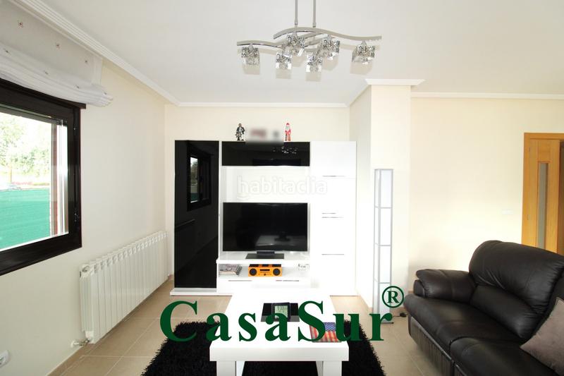 Foto 9e5e7137-3bdd-4169-bd80-ced67ef37aee. Chalet con riscaldamento parcheggio piscina in Aldeamayor de San Martín