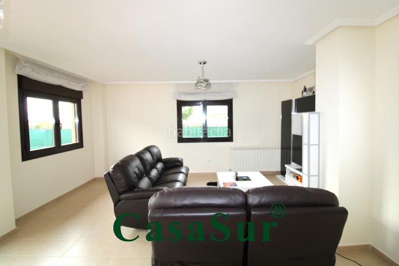 Foto fe688a0e-6583-4277-a601-bb7d67b5b0d1. Chalet con riscaldamento parcheggio piscina in Aldeamayor de San Martín