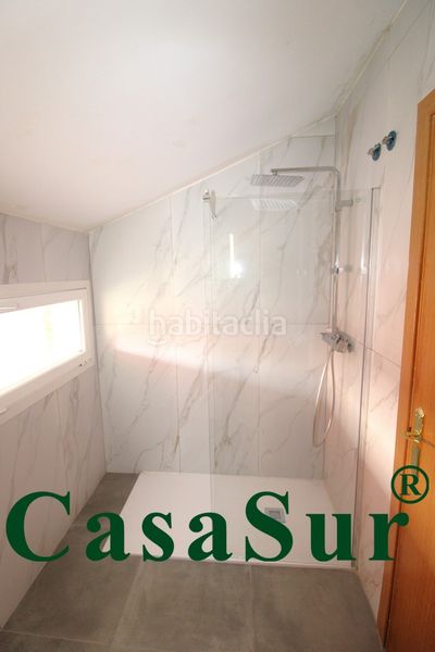 Foto 0530a18f-a861-4495-b654-e7256c86316a. Xalet amb calefacció aparcament piscina a Renedo de Esgueva
