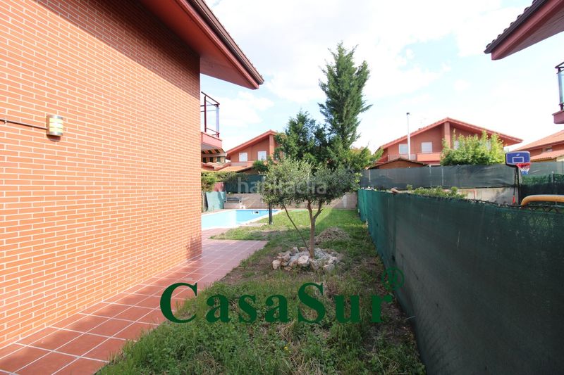 Foto eae35b90-0ce9-46ab-8cc6-0a5519f16a31. Xalet amb calefacció aparcament piscina a Renedo de Esgueva