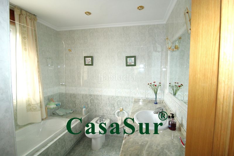 Foto 54880098-3745-426a-ab0a-648dbcd2cfb3. Xalet amb xemeneia calefacció aparcament piscina a Traspinedo