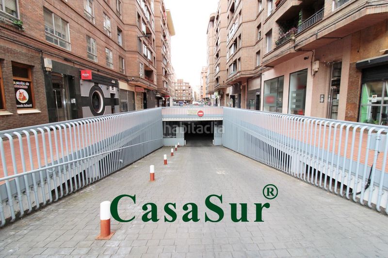 Foto 4a98965f-9963-42c6-8558-90f15e31f729. Aparcament cotxe a Circular Valladolid