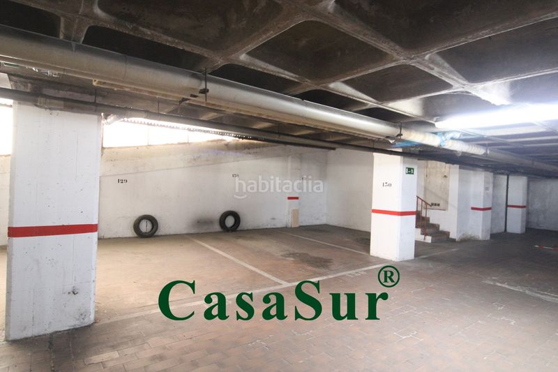 Foto b2436726-c86d-4c2d-b628-b987fdd1de79. Aparcament cotxe a Circular Valladolid