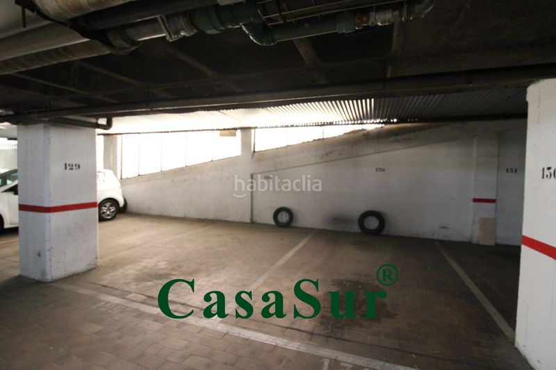 Foto cfb813d4-2799-490c-8022-4118ddf04419. Aparcament cotxe a Circular Valladolid