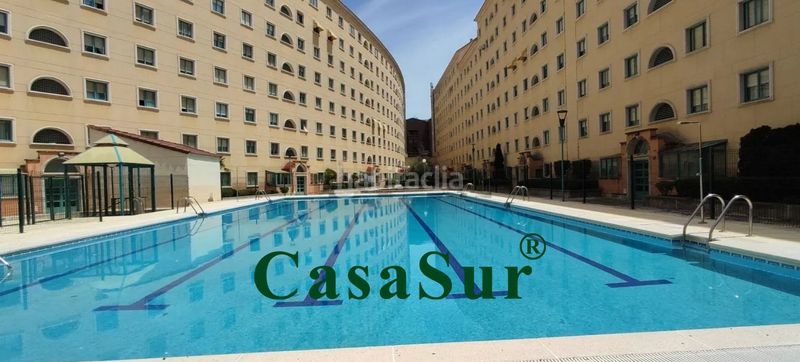 Foto 9b2d61e8-7c56-4f08-93b3-c4e14ce18616. Pis amb calefacció aparcament piscina a Parquesol Valladolid
