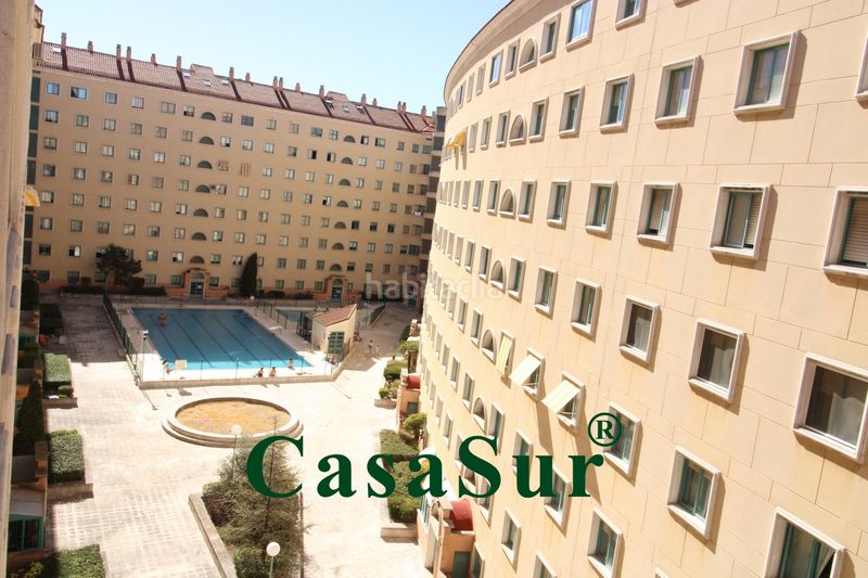 Foto a2300b5b-b889-449d-9f3c-c3abcf2258d7. Pis amb calefacció aparcament piscina a Parquesol Valladolid