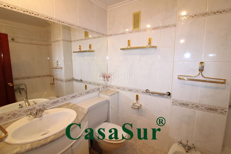 Foto ad59c5b9-01be-4547-b890-9454231656a5. Pis amb calefacció aparcament a Circular Valladolid