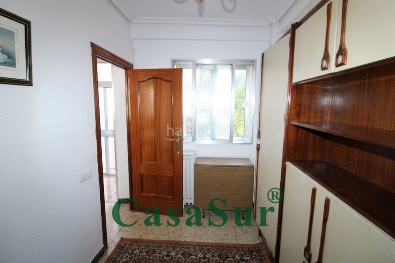 Foto a23ae4f2-e81a-45de-a996-3f4a28bf9e2d. Pis a calle andarríos 2 a Pajarillos Bajos Valladolid