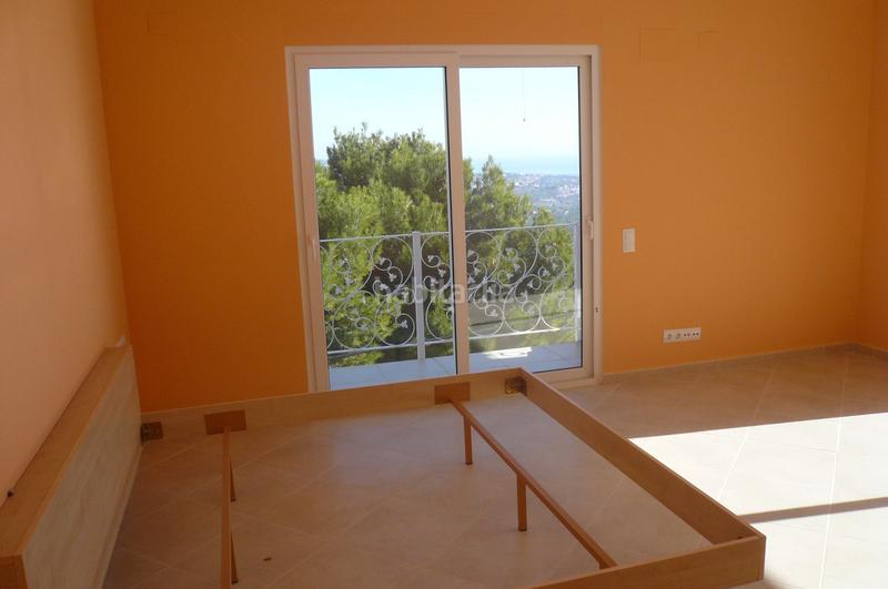 Foto 31ee5f10-d892-48b6-8648-f04477697341. Chalet avec parking piscine dans Oltamar - Cucarres Calp