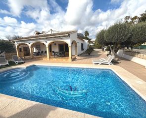 Chalet à Benicolada - Las Adelfas