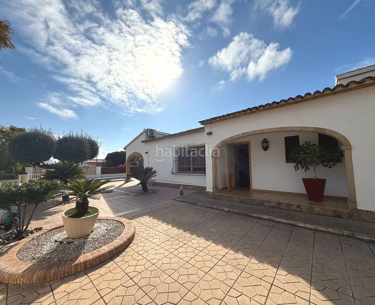 Foto 85b9c6f0-e5c1-4ef9-b0ff-698cf5be9924. Chalet con piscina in Benicolada - Las Adelfas Calp