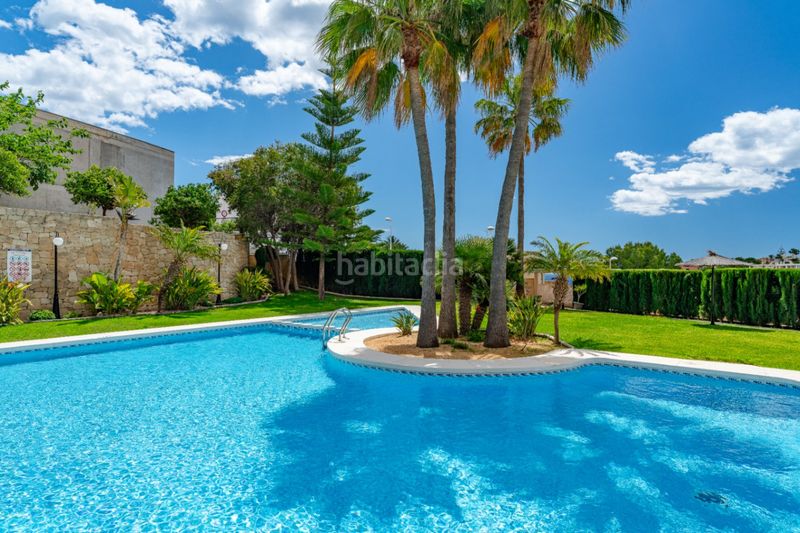 Foto 2b77faaa-141d-4918-8947-d42f9b082813. Apartament amb aparcament a Canuta Calp