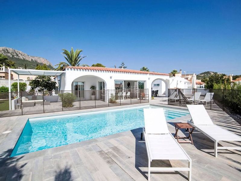 Foto 22ba5257-6fcf-434d-94bd-fd93809bf846. Chalet en Benicolada - Las Adelfas Calp