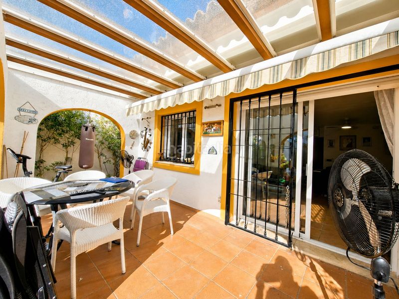 Foto 852d29e8-aa56-4a08-b408-9021da1be9c6. Casa amb piscina a Benicolada - Las Adelfas Calp