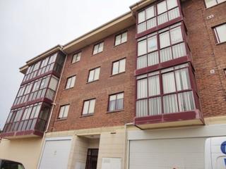 Appartement à Jardín de infantes 15. Piso con trastero en salas de los infantes  burgos