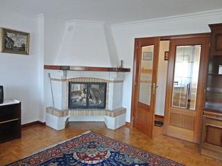 Appartement  Jardín infantes. Piso con chimenea muy soleado, céntrico, en salas de los infante