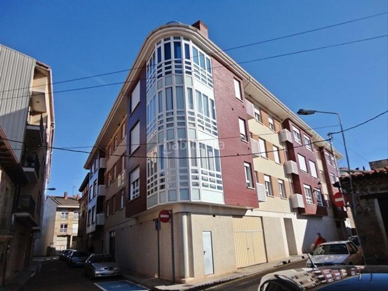 Foto 638f6923-7771-4bf4-a8b9-2ae9032f9417. Piso  con ascensor para entrar a vivir - burgos en Salas de los Infantes