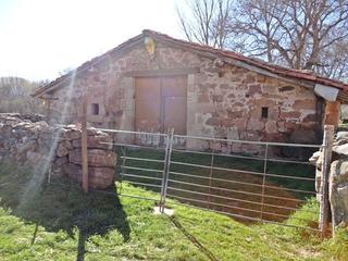 Casa  Camino tenadas. Casona dentro del casco urbano de piedrahita de muño – burgos