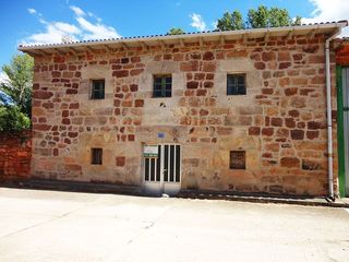 House  La estrella. Casa con jardin para rehabilitar en jaramillo quemado  burgos