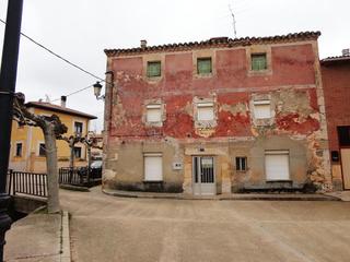 Casa a La fuente 56. Casa de pueblo para reforma integral en espinosa de cervera  bur