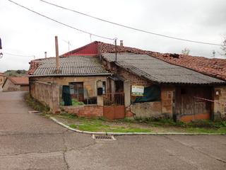 Casa en San isidro 13. Casa para reforma integral en palacios de la sierra  burgos