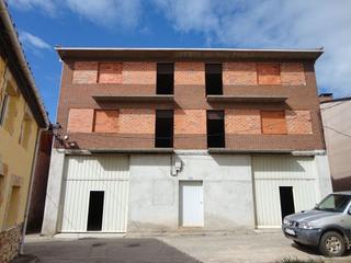 Casa a Huertas 19. Edificio en estructura en venta en espejón soria