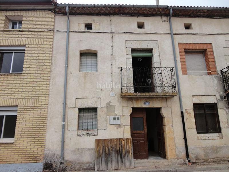 Foto 12dc0240-e36f-4f40-8320-1bb1fc05bc93. Casa en iglesia 14 casa de pueblo con jardín y garaje en espejon soria en Espejón