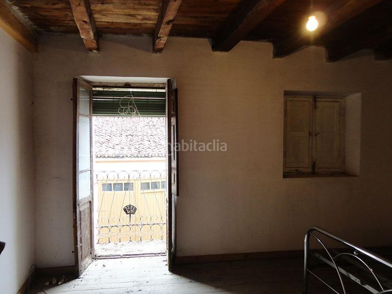 Foto 5d31a620-f686-474b-87f3-78b819467c93. Casa en iglesia 14 casa de pueblo con jardín y garaje en espejon soria en Espejón
