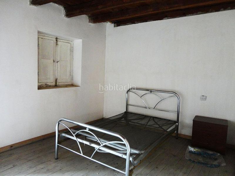 Foto 5f7683b8-6918-4b8c-ab78-8a54efca740a. Casa en iglesia 14 casa de pueblo con jardín y garaje en espejon soria en Espejón