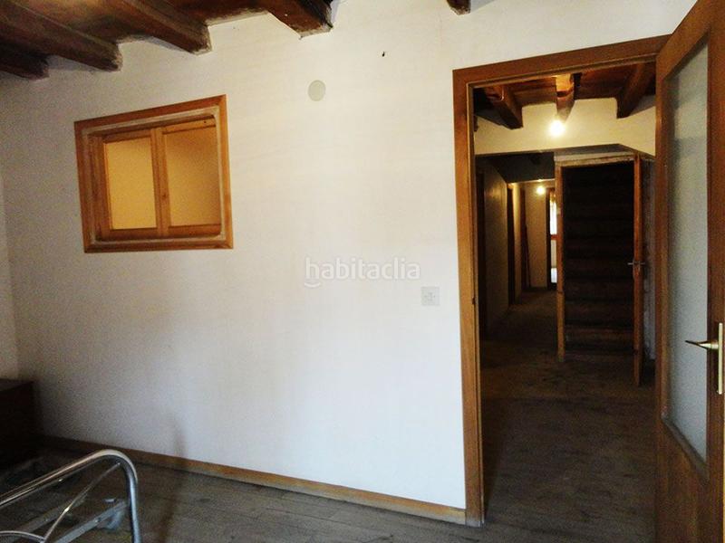 Foto 9ea550ca-6484-4fdd-a2bd-063ba1efaaf9. Casa en iglesia 14 casa de pueblo con jardín y garaje en espejon soria en Espejón