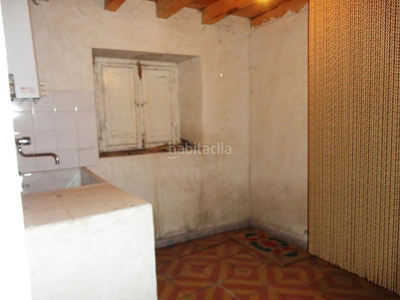 Foto b302cc40-905a-4e6f-8831-246b4d36b887. Casa en iglesia 14 casa de pueblo con jardín y garaje en espejon soria en Espejón