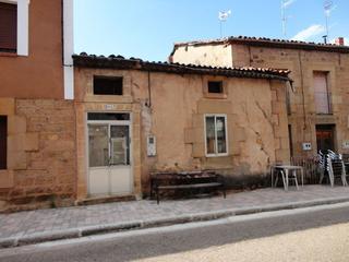 Maison à San martin 195. Casa para su rehabilitación completa en vilviestre del pinar  bu