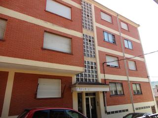 Pis a San martin 218. Piso para entrar a vivir en vilviestre del pinar  burgos