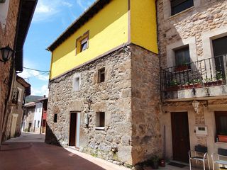 Casale in Iglesia 62. Casa para entrar a vivir en quintanilla urilla  burgos