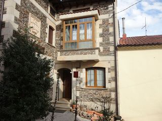 Reihenhaus in Mayor 2. Casa en venta en riocavado de la sierra  burgos