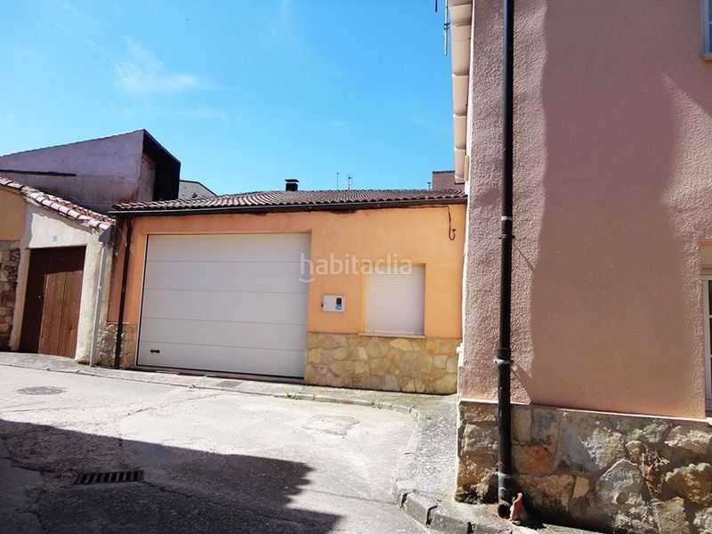 Foto d895089b-bef8-4208-b809-1f3b90226b0f. Casa adossada a huertas 10 a Espejón