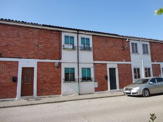 Casa adossada  Palacio 15. Casa con jardin y garaje en salas de los infantes  burgos