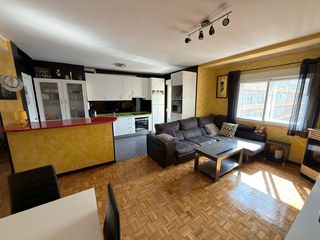 Flat  Palacio. Piso con trastero en salas de los infantes  burgos