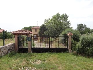 Maison à Mambrillas de Lara. Casa independiente con jardin en mambrillas de lara  burgos