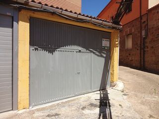 Car parking in Mayor 18. Garajemerendero en salas de los infantes  burgos