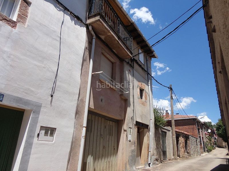 Foto bd677c9e-a7d3-43d8-a815-b2ecf48b9249. Masia a Riocavado de la Sierra