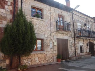 Maison à Arauzo de Miel. Casa con huerto en doña santos  burgos