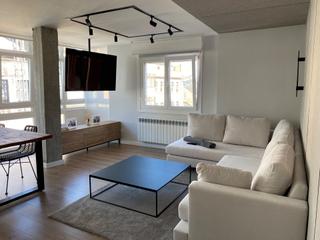 Pis a A Milagrosa. Se vende exclusivo y moderno piso en avenida de la coruña.