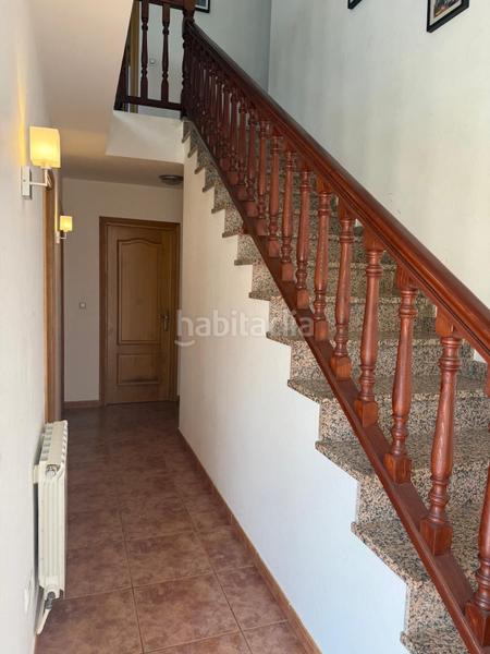 Foto 979bc9ec-66b5-453a-93c4-cbd37cd8b489. Casa se vende casa con gran parcela en Begonte