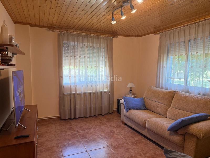 Foto bc8611fa-0064-4e66-b1c3-0a03341d35bf. Casa se vende casa con gran parcela en Begonte