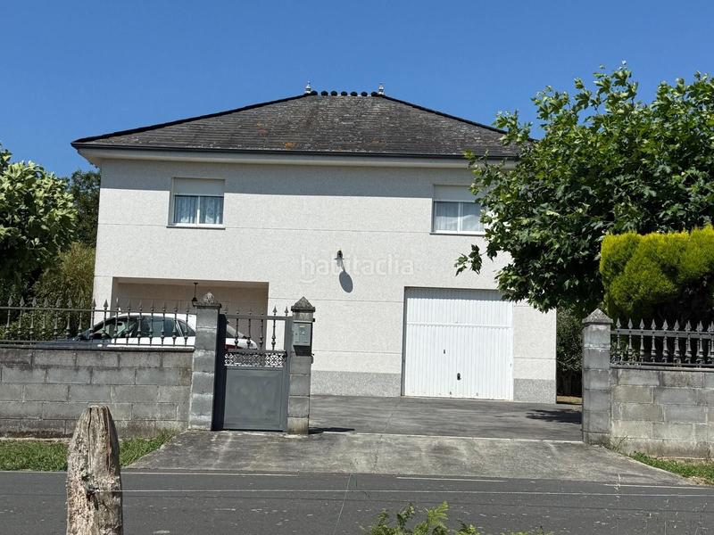 Foto c248c6e7-781e-4b9a-aaf3-0477f5bc23c0. Casa se vende casa con gran parcela en Begonte