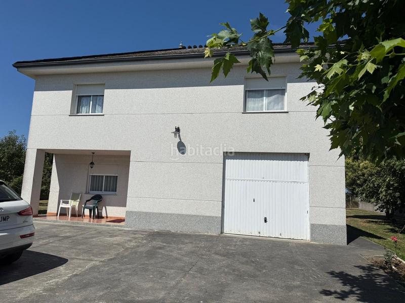Foto e2ce7182-4ad8-4c5c-9fe9-eb084a13d23c. Casa se vende casa con gran parcela en Begonte