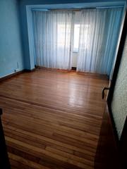 Pis a Paradai. Piso en venta para reformar en otero pedrayo, lugo.